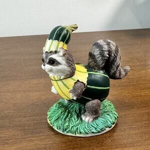 Charming Tails Reginald's Gourd Costume Raccoon Figurine Dean Griff 85/701 Tags